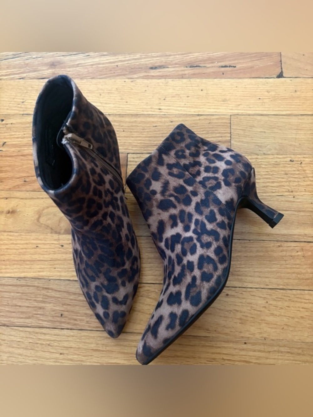 Anne Klein Leopard Print Ankle Booties Kitten Heel Side Zip Size 6.5